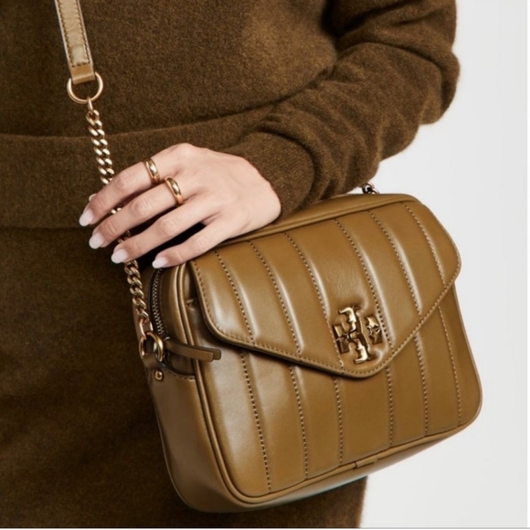 Tory Burch Kira Quilted Camera Bag in Toasted Sesame - Picture 4 of 11